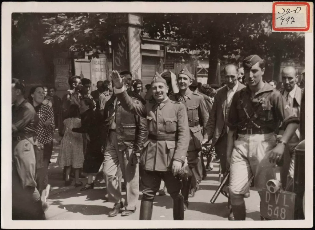 general davila entrando en santander general davila entrando en santander