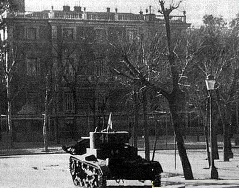 Cuando los republicanos se enfrentaron entre sí: el golpe de Segismundo Casado tanque comunista de barceló en la castellana